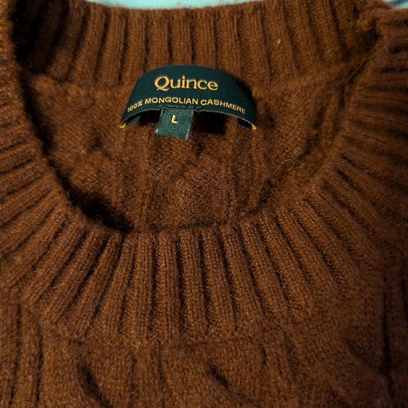 Quince 100% Mongolian Cashmere Shrunken Cable Crew Neck Sweater Rich Burgandy L - Picture 3 of 8